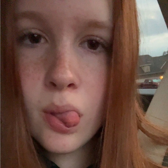 Meet your Posher, Sophia - Picture 1 of 1